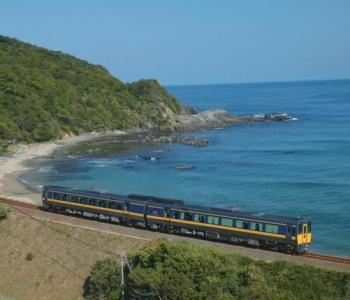 日本最美铁道风景Top10 透过车窗欣赏风景吧！