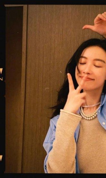 点击查看欧阳娜娜、杨采钰的秋装进度!